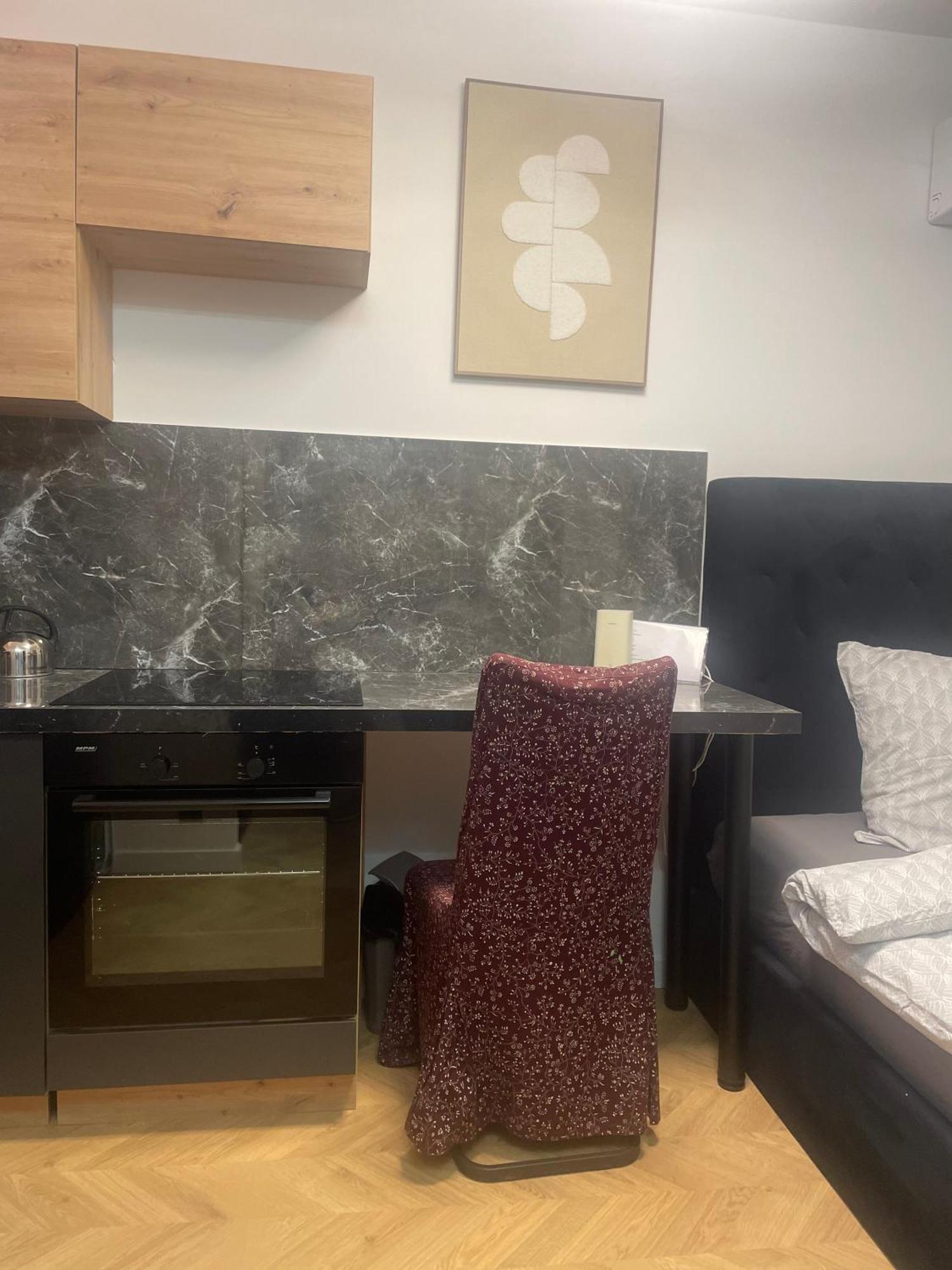 Cute Apartament Познан Екстериор снимка